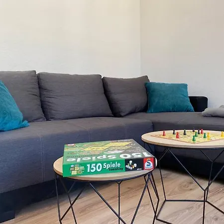 Charmante Altbauwohnung An Der Kesselschleuse 2 Apartment Emden