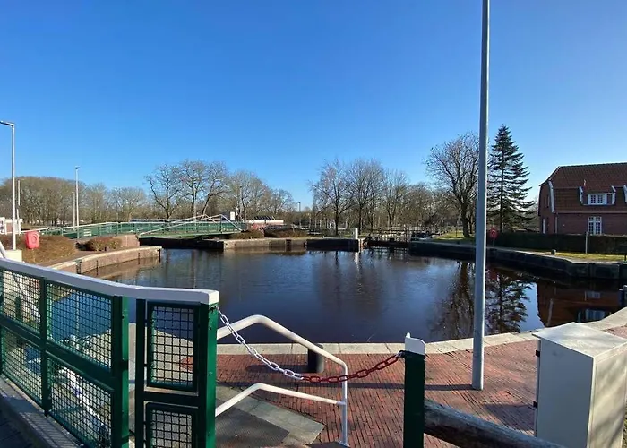 Charmante Altbauwohnung An Der Kesselschleuse 2